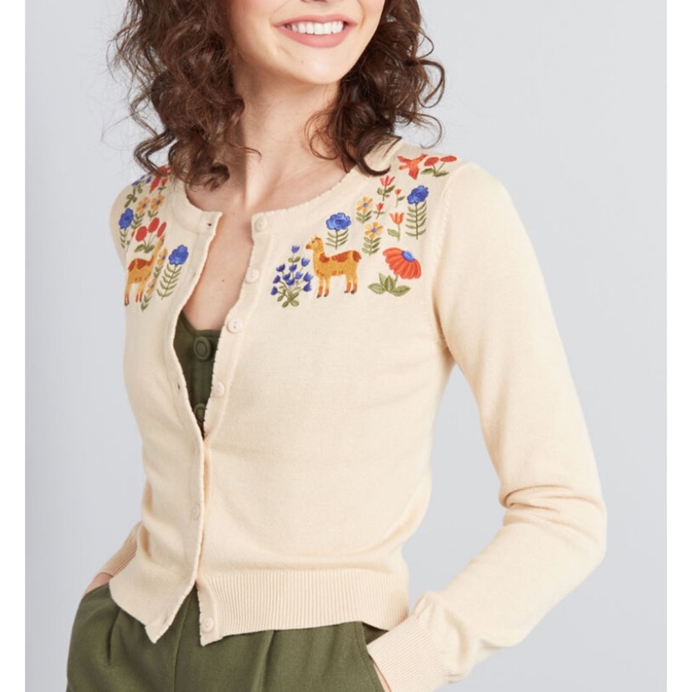Cottagecore Folksy Embroidered Beige Cardigan